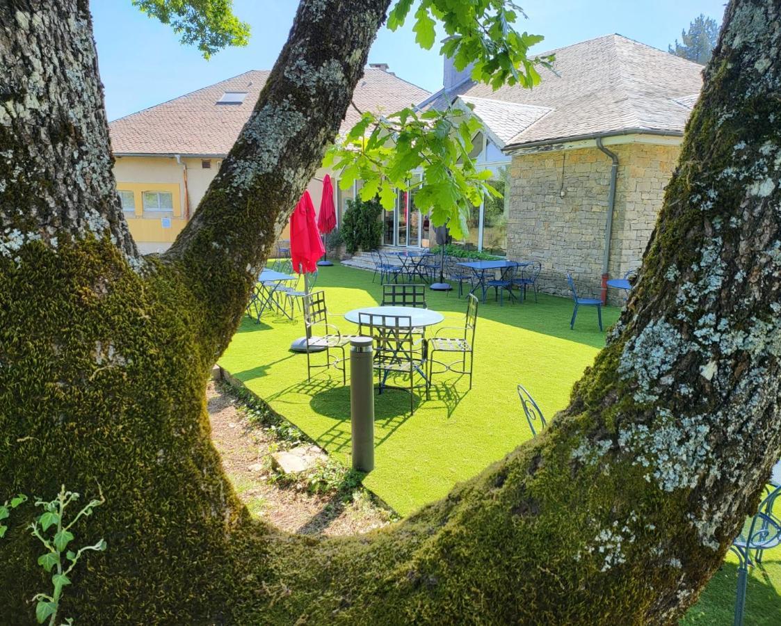 Hotel Causse Comtal Rodez, The Originals Relais Gages-le-Haut Exterior foto